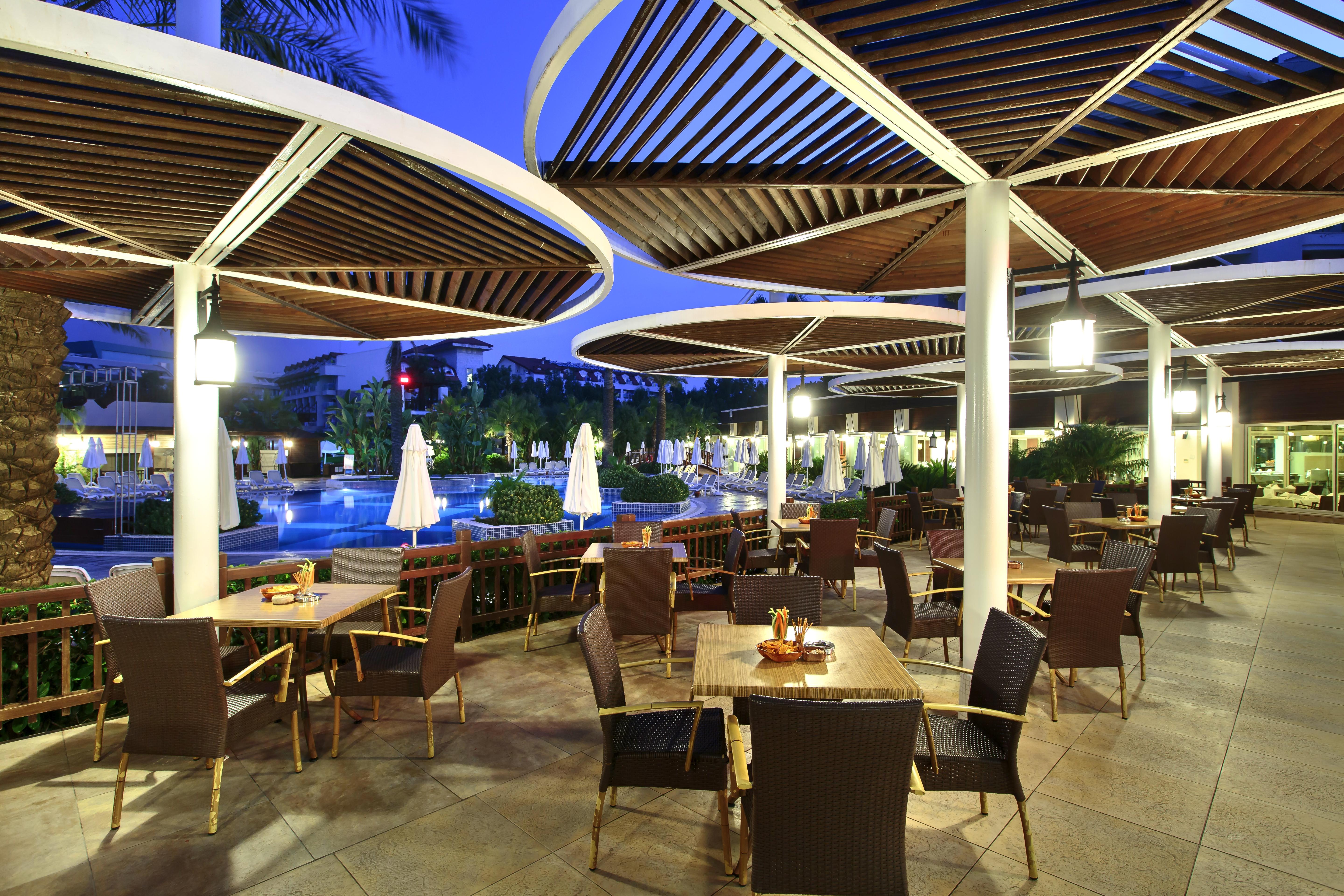 Sunis Evren Beach Resort Hotel & Spa Side Exterior foto